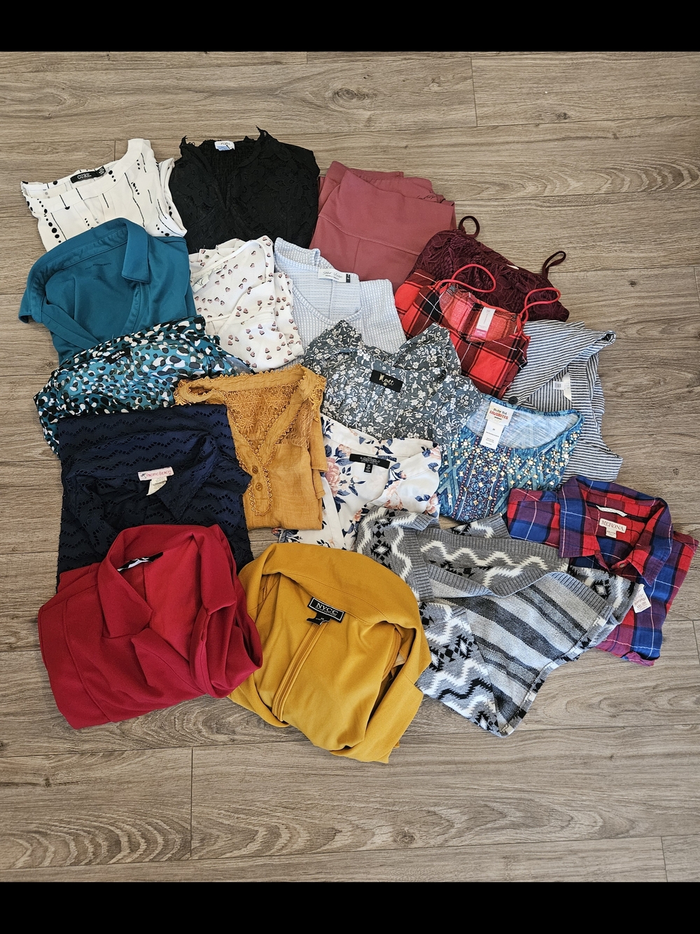 Lot Women's Clothing Size 2XL/XXL Various Items And Brands